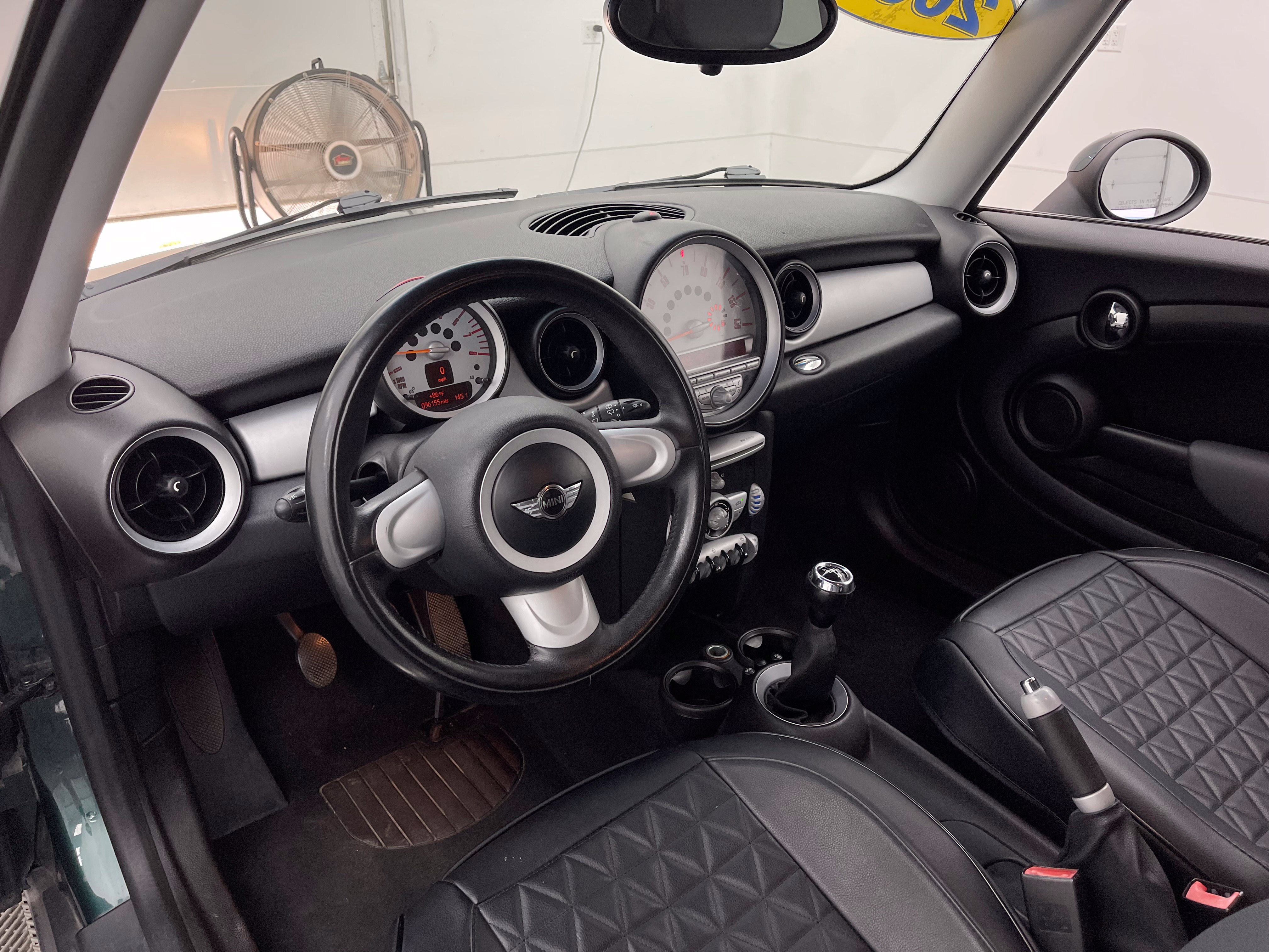 Used 2007 MINI Cooper Hardtop FWD image 3