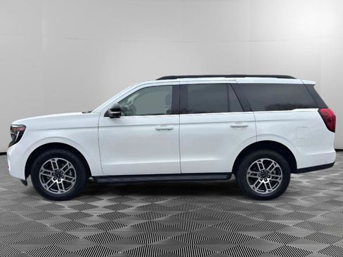 Used 2025 Ford Expedition Active image 5