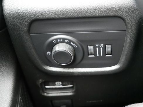 New 2026 Jeep Grand Cherokee Laredo w/ Trailer Tow Package AWD/4WD image 19