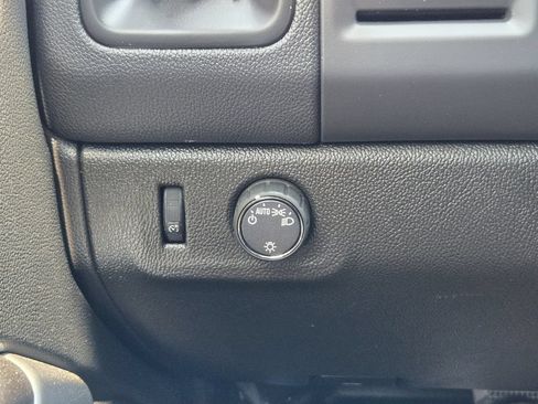 Used 2022 Chevrolet Colorado LT w/ Fleet Safety Package RWD image 22