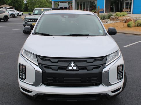 Used 2023 Mitsubishi Outlander Sport ES AWD/4WD image 3