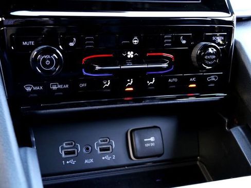 New 2025 Jeep Grand Cherokee L Laredo image 15