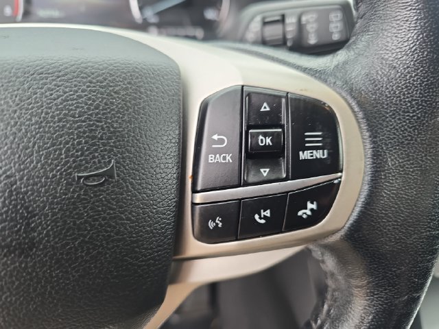 Used 2021 Ford Explorer XLT w/ Equipment Group 202A AWD/4WD image 19