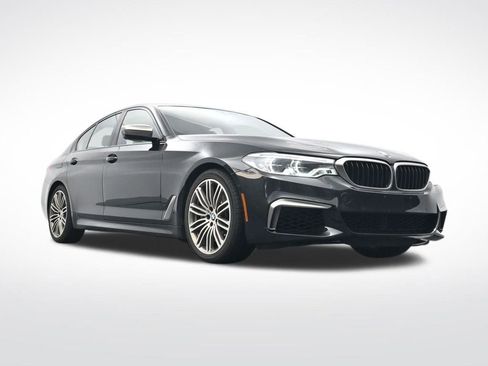 Used 2019 BMW M550i xDrive image 32