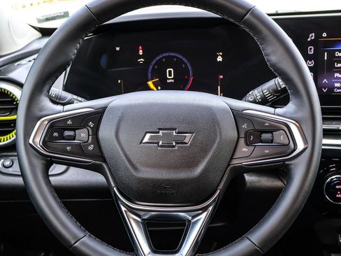 Used 2025 Chevrolet Trax ACTIV w/ Driver Confidence Package FWD image 25
