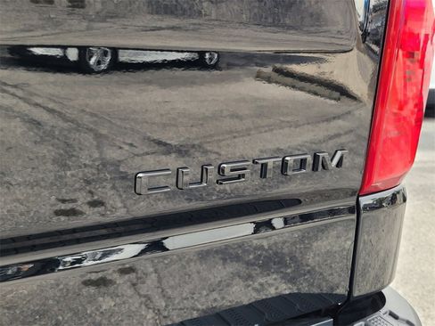 Used 2025 Chevrolet Silverado 1500 Custom Trail Boss w/ Dark Appearance Package image 13