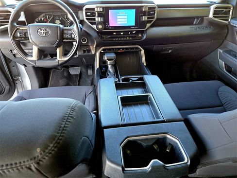 Used 2022 Toyota Tundra SR5 w/ SR5 Convenience Package image 12