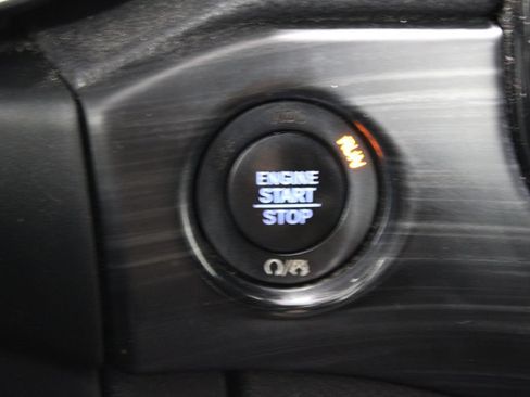 Used 2022 Jeep Grand Cherokee Laredo X RWD image 37