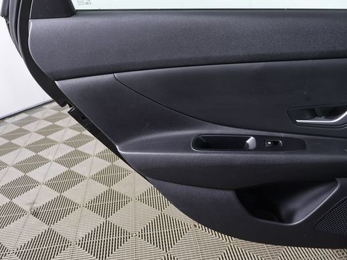 Used 2024 Hyundai Elantra SEL FWD image 21