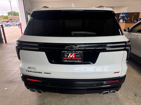 Used 2024 Chevrolet Traverse RS w/ LPO, Floor Liner Package image 6
