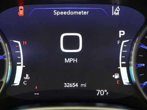 Used 2023 Chrysler Pacifica Touring-L w/ S Appearance Package image 18