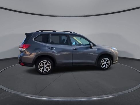 Certified 2023 Subaru Forester Premium image 9