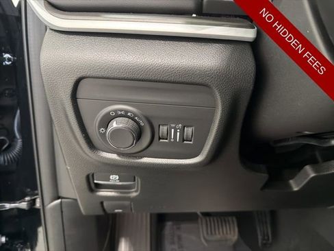 New 2026 Jeep Grand Cherokee Altitude AWD/4WD image 10