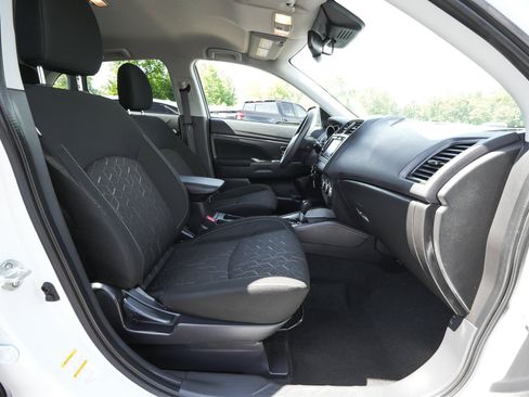 Used 2024 Mitsubishi Outlander Sport ES AWD/4WD image 35