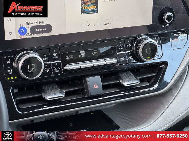Used 2023 Toyota Highlander Limited AWD/4WD image 36