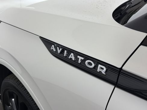 Used 2026 Lincoln Aviator Reserve w/ Jet Appearance Package AWD/4WD image 18