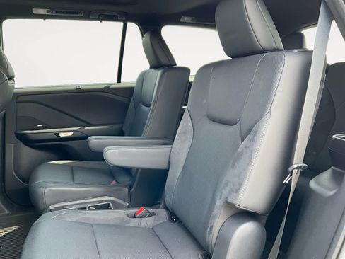 Used 2025 Lexus TX 500h AWD w/ Technology Package image 15