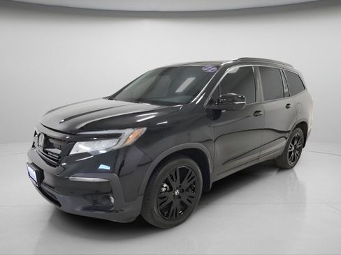 Used 2022 Honda Pilot Black Edition image 3