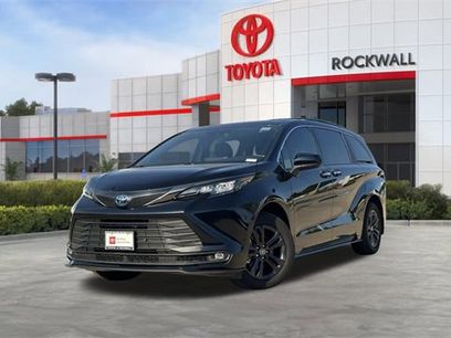 Certified 2024 Toyota Sienna XLE Woodland Edition