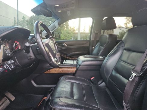 Used 2015 GMC Yukon XL Denali w/ Touring Package AWD/4WD image 9