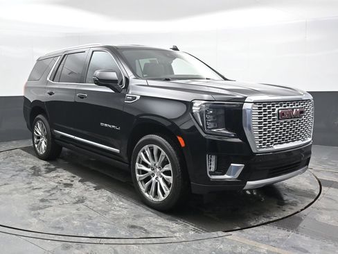 Used 2023 GMC Yukon Denali w/ Denali Reserve Package image 6