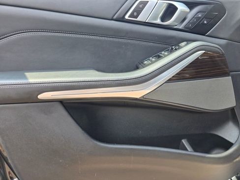 Used 2024 BMW X5 xDrive40i image 9