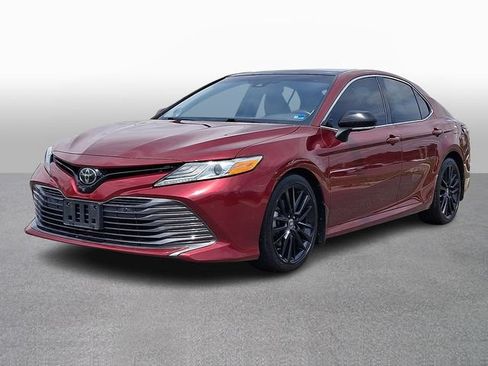 Used 2018 Toyota Camry XLE w/ Driver Assist Package FWD image 1