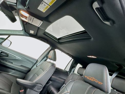 Used 2023 Honda Passport TrailSport image 15