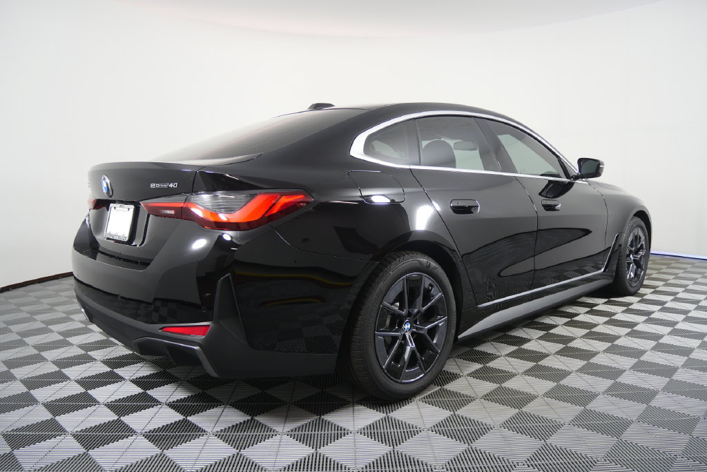 Used 2026 BMW i4 eDrive40 w/ Premium Package RWD image 4