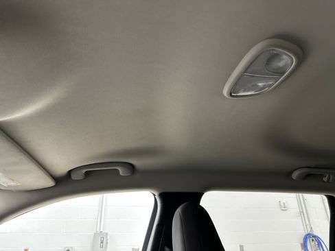 Used 2015 Jeep Cherokee Latitude w/ Cold Weather Group image 28