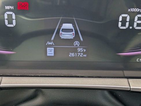 Used 2024 Kia Telluride S FWD image 27