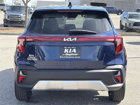 Used 2026 Kia Seltos LX image 3