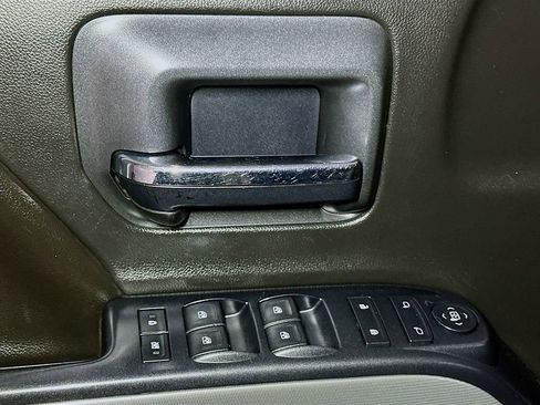 Used 2015 Chevrolet Silverado 1500 LT w/ LT Convenience Package AWD/4WD image 15