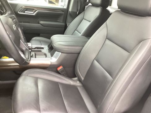 Used 2024 Chevrolet Silverado 1500 LT Trail Boss w/ Convenience Package II AWD/4WD image 18