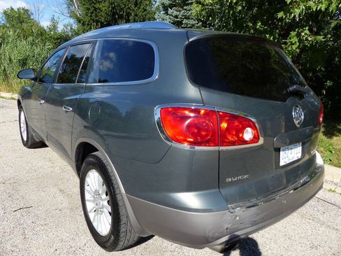 Used 2011 Buick Enclave CXL FWD image 6