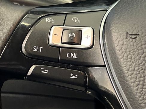 Used 2022 Volkswagen Passat 2.0T SE image 20