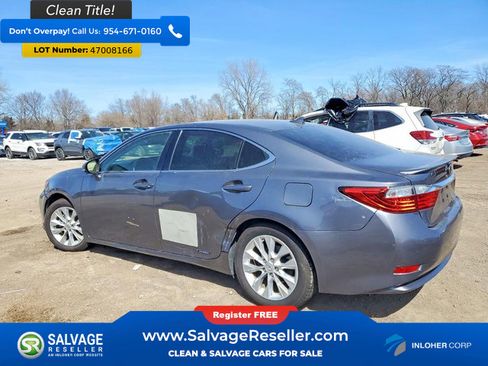 Used 2013 Lexus ES 300h w/ Luxury Pkg image 3