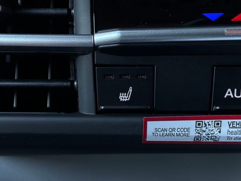 New 2026 Toyota Sienna XLE FWD image 29