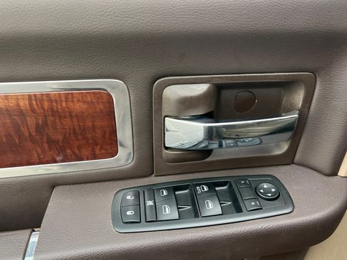 Used 2012 RAM 2500 Laramie w/ Cold Weather Group image 8