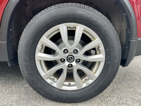 Used 2019 Nissan Rogue SV AWD/4WD image 11