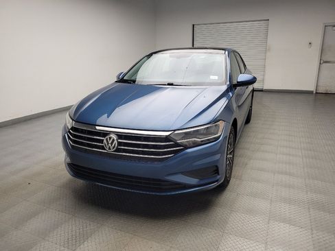 Used 2019 Volkswagen Jetta SE w/ Cold Weather Package FWD image 15