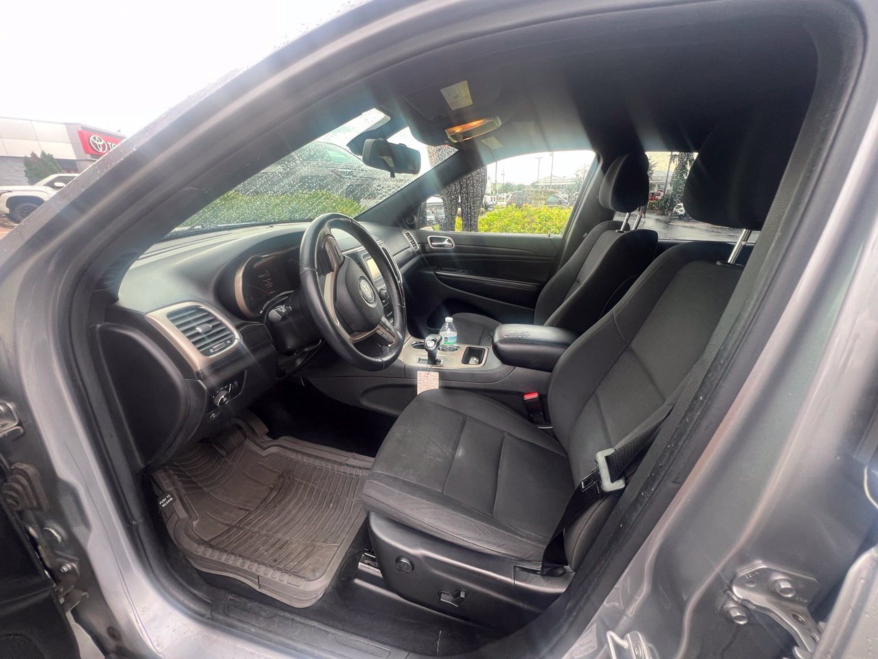 Used 2014 Jeep Grand Cherokee Laredo w/ Quick Order Package 23E AWD/4WD image 10