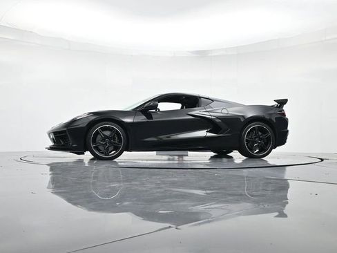 Used 2025 Chevrolet Corvette Stingray Coupe w/ Z51 Performance Package image 39