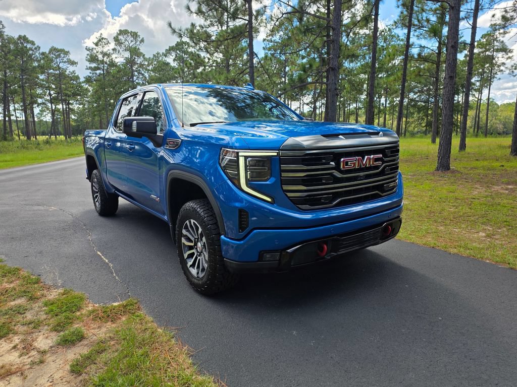 Used 2022 GMC Sierra 1500 AT4 w/ AT4 Premium Package AWD/4WD image 7