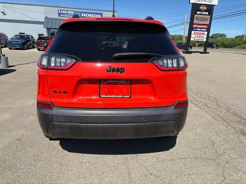 Used 2021 Jeep Cherokee Latitude Plus AWD/4WD image 6