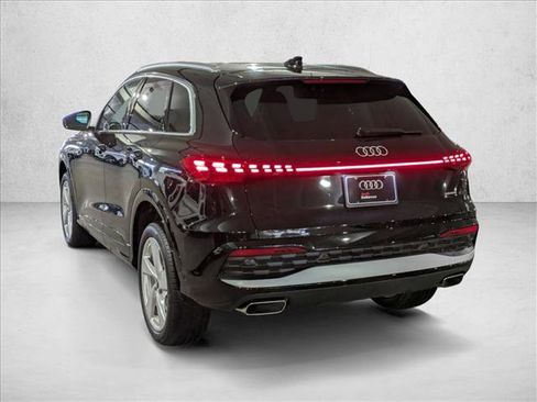 New 2025 Audi Q5 Premium Plus image 8