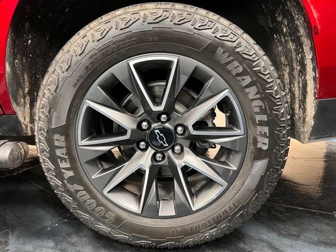 Used 2023 Chevrolet Tahoe Z71 w/ Luxury Package image 29