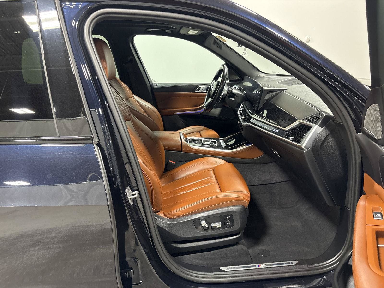 Used 2024 BMW X5 xDrive40i w/ M Sport Package AWD/4WD image 34