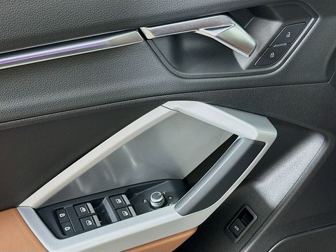 Used 2021 Audi Q3 2.0T Premium Plus image 15