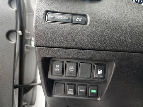 Used 2020 Nissan Rogue S AWD/4WD image 15